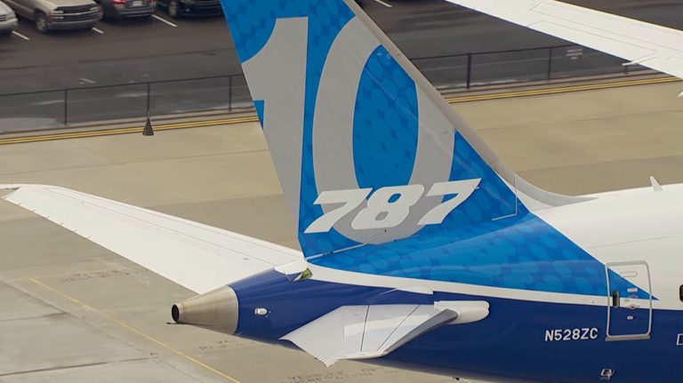 Boeing 787 10 Dreamliner Completes First Flight Havayolu 101