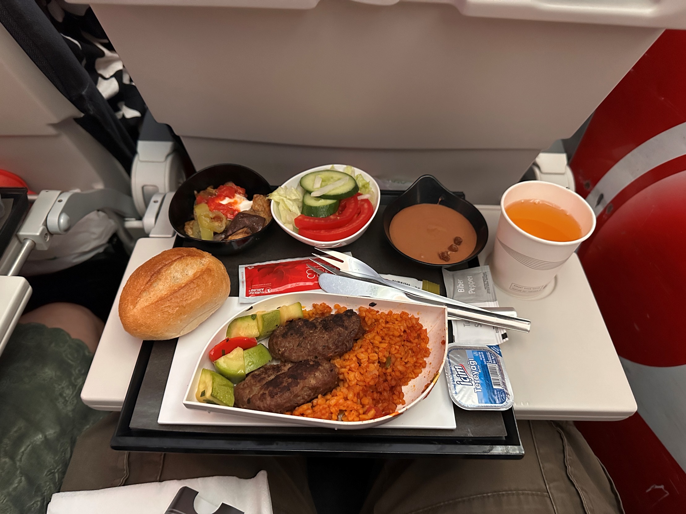 Türk Hava Yolları Economy Class Yemek İkramı (İstanbul – Tokyo)
