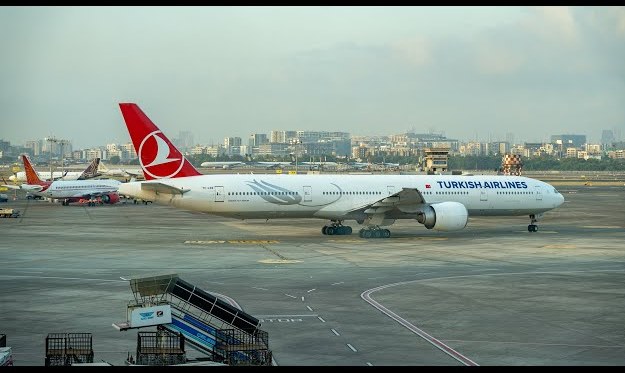 THY - Boeing 777-300ER (Mumbai Havalimanı)